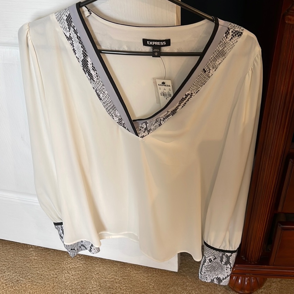 Express Cream V Neck Top with Snake accents on collar and sleeves NEW
